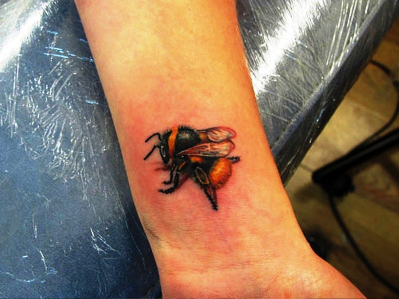 Beautiful Bee Tattoo On Wrist