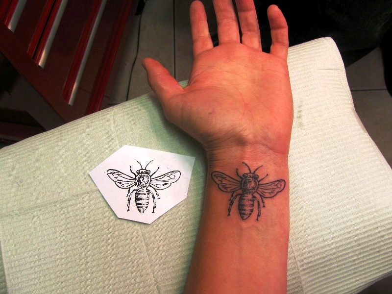 Excellent Bee Tattoo On Wrist