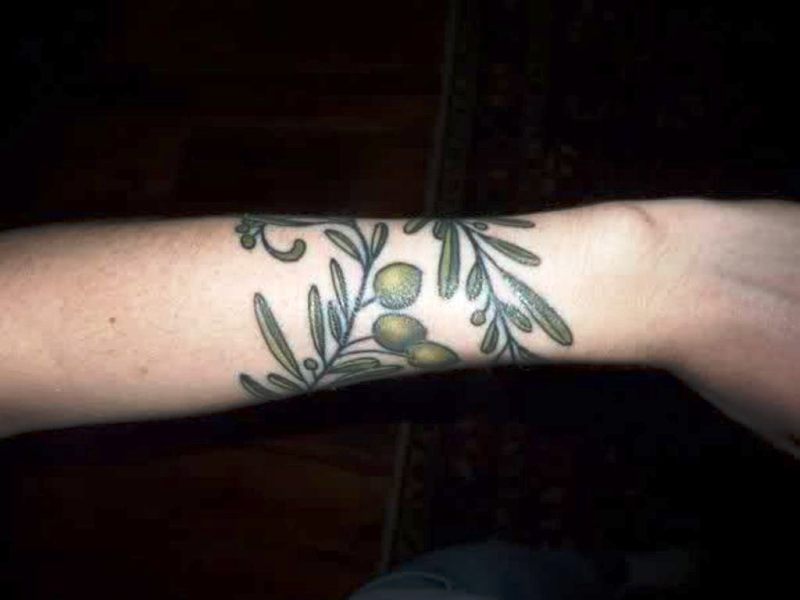 Wonderful Vine Tattoo On Wrist