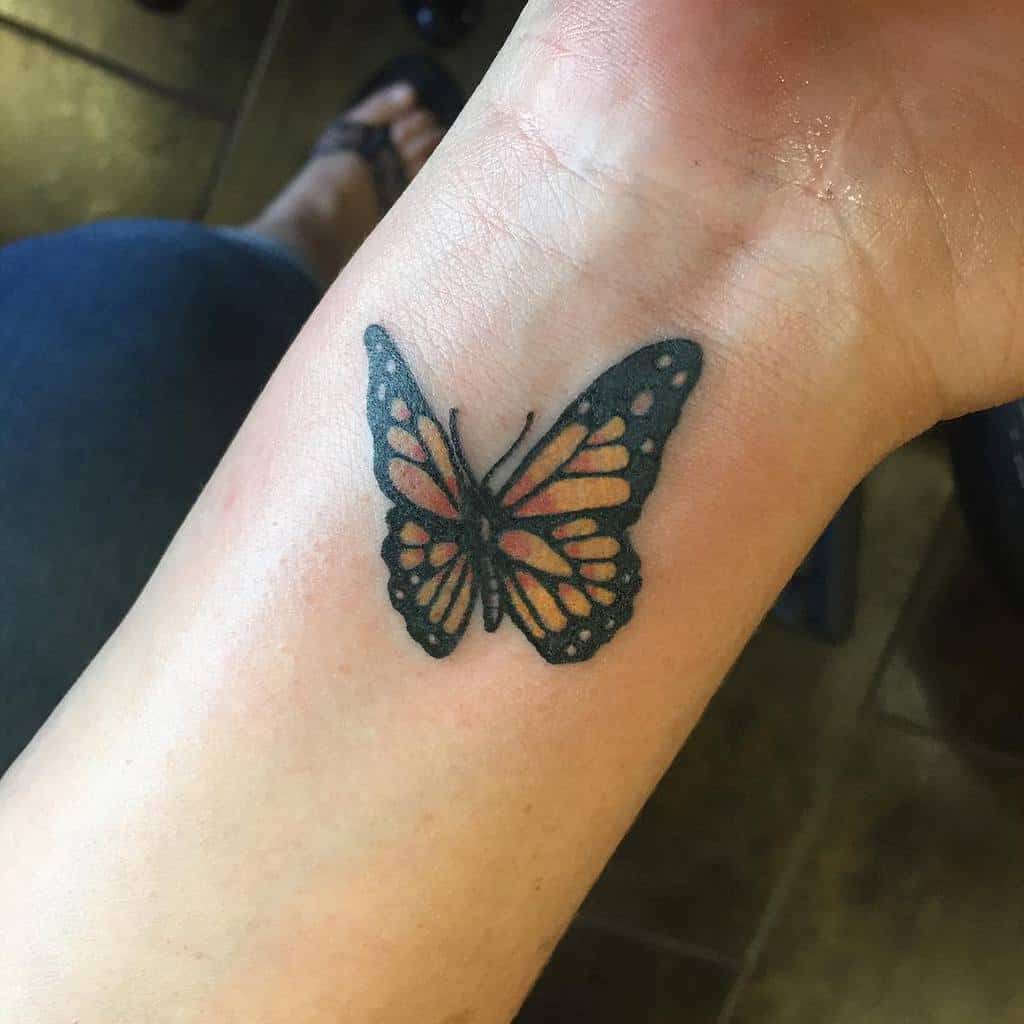 Monarch-Butterfly-Wrist-Tattoo-gordienumber9
