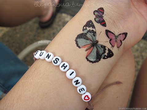 Small-Butterfly-Tattoos-On-Wrist
