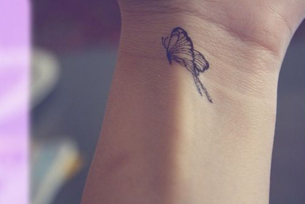 Sweet-Small-Butterfly-Tattoo-On-Wrist-bt169