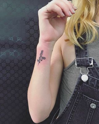 Side Tattoo Wrist02